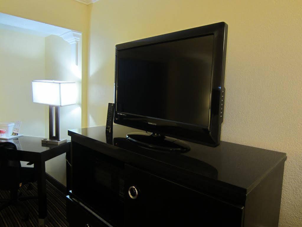 Capri Suites Anaheim Exterior foto