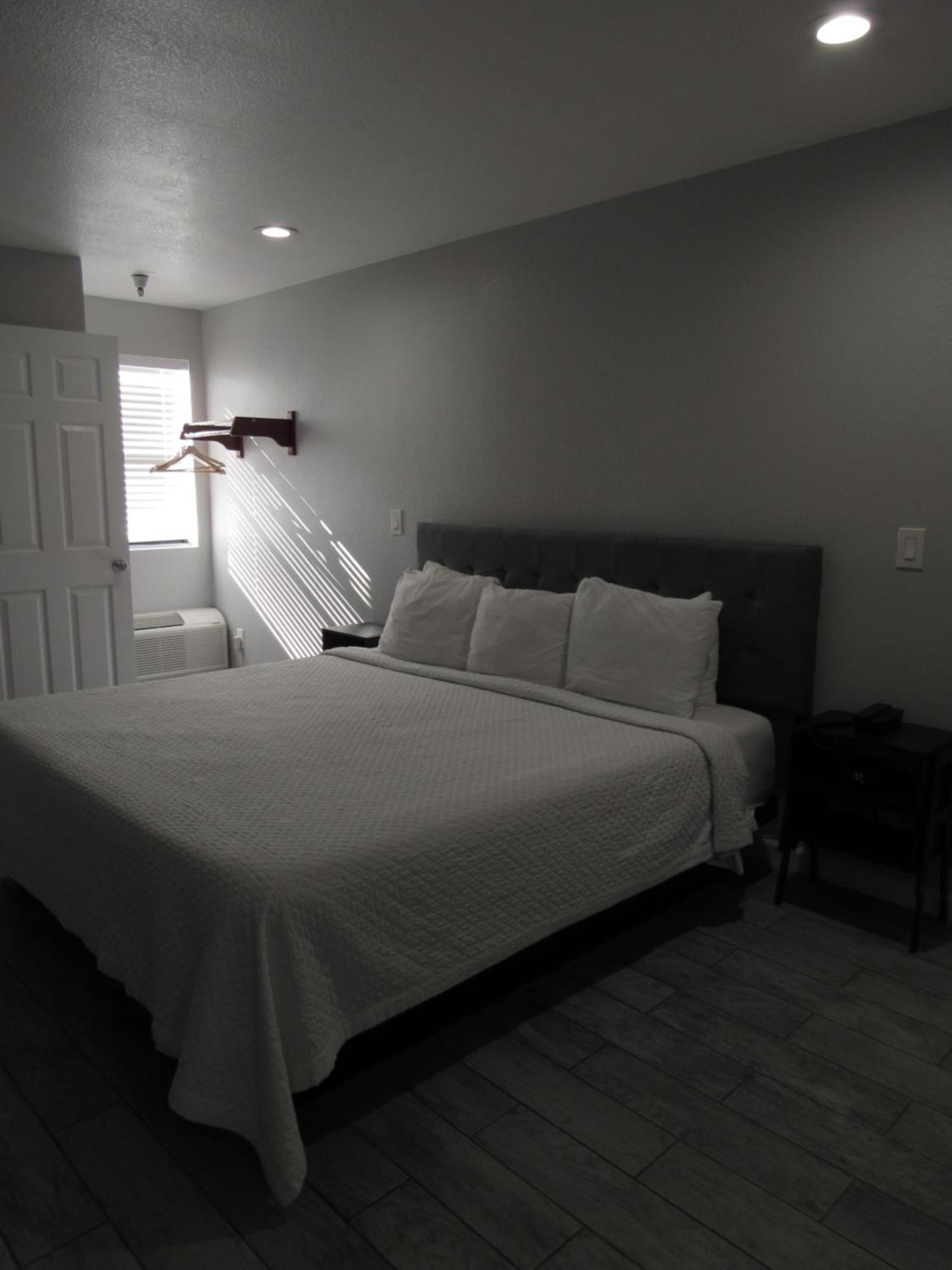 Capri Suites Anaheim Zimmer foto