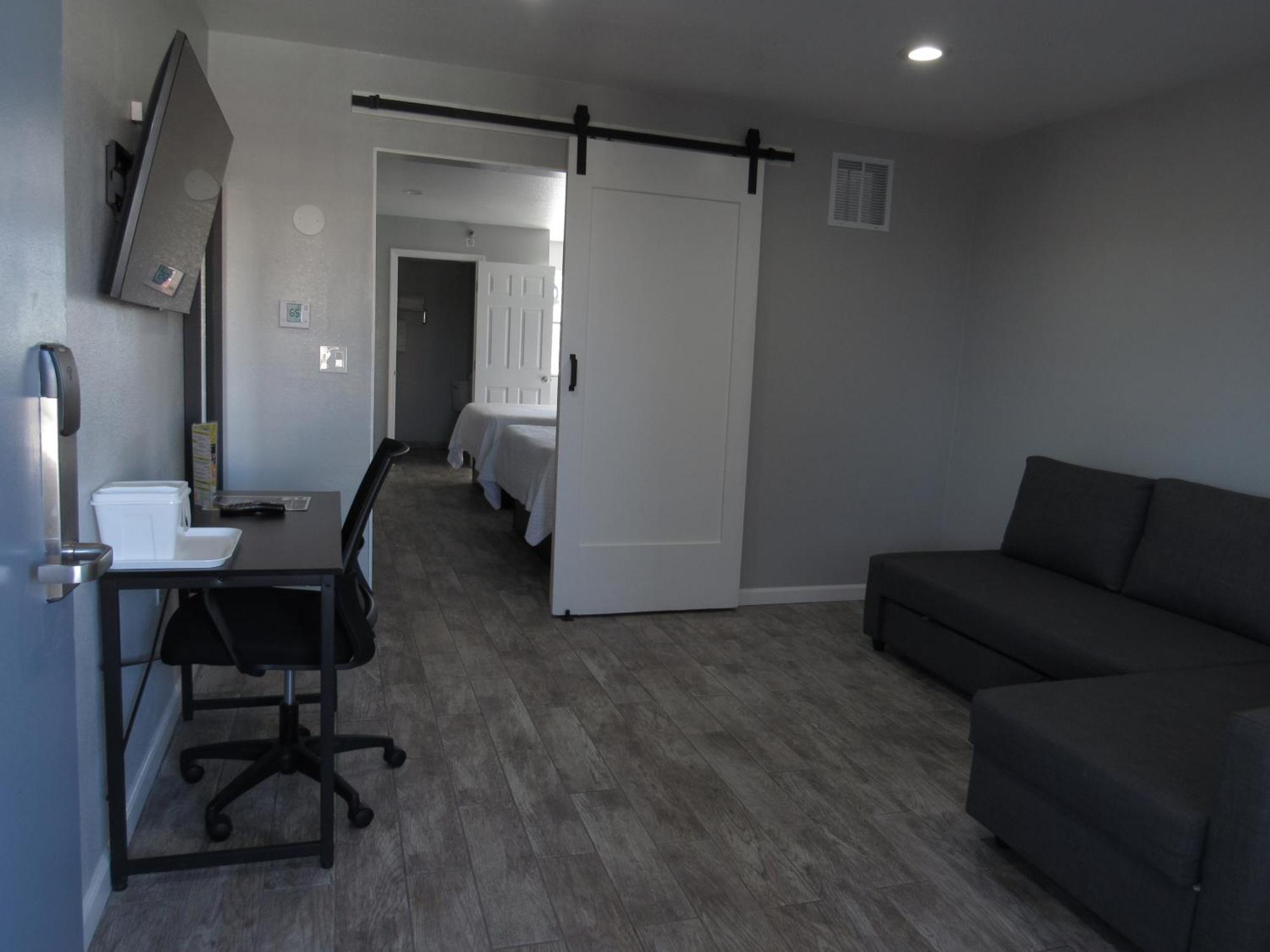 Capri Suites Anaheim Exterior foto